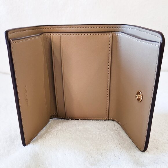 Coach CZ446 Card Holder Wallet In Blocked Signature Canvas In Walnut/Tan - Picture 2 of 4